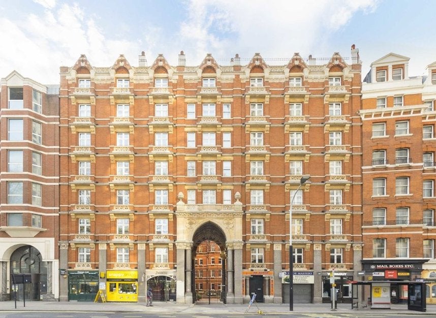 Flat Victoria Street in City of Westminster