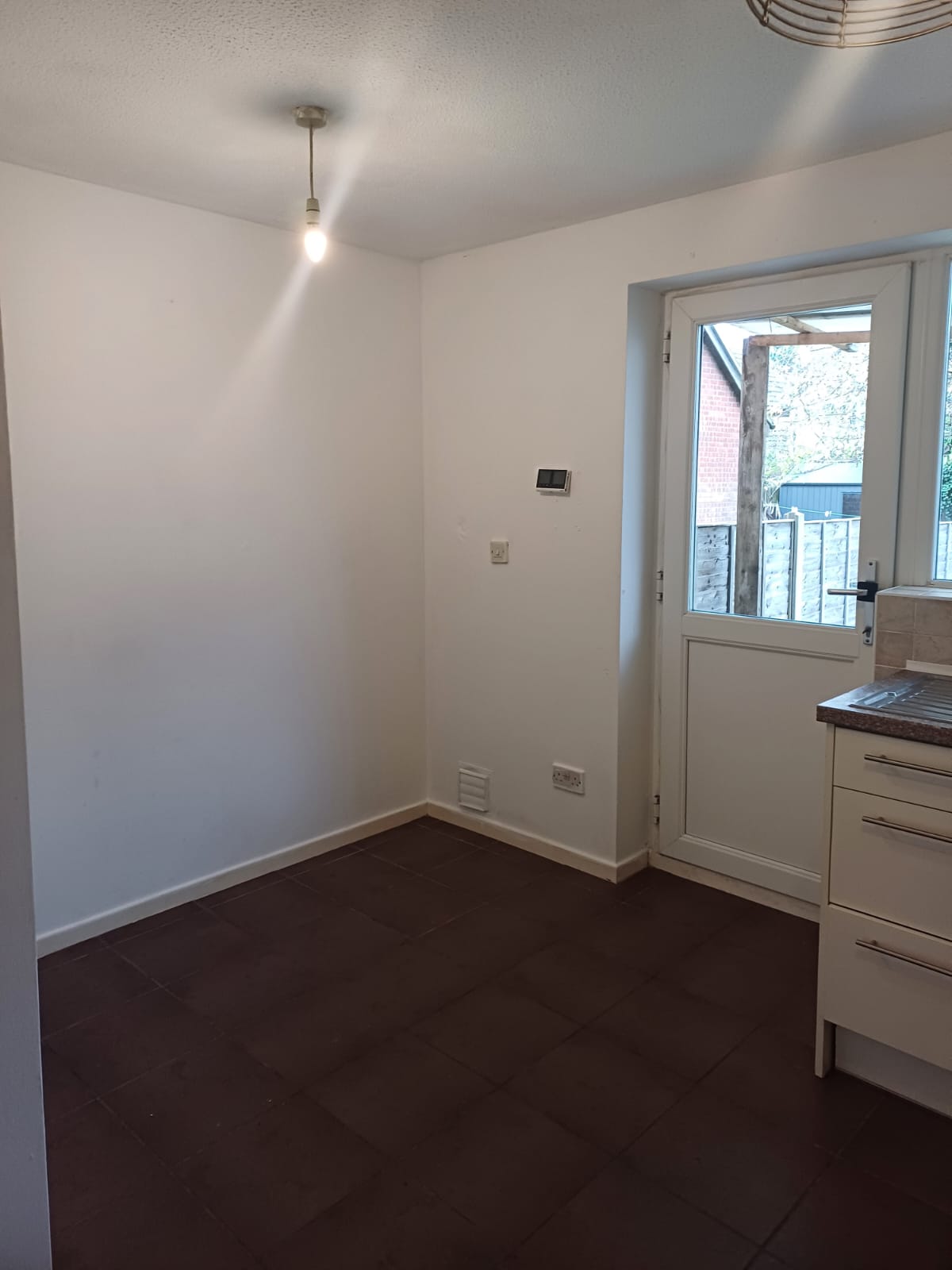 House Goldcrest Close in Luton