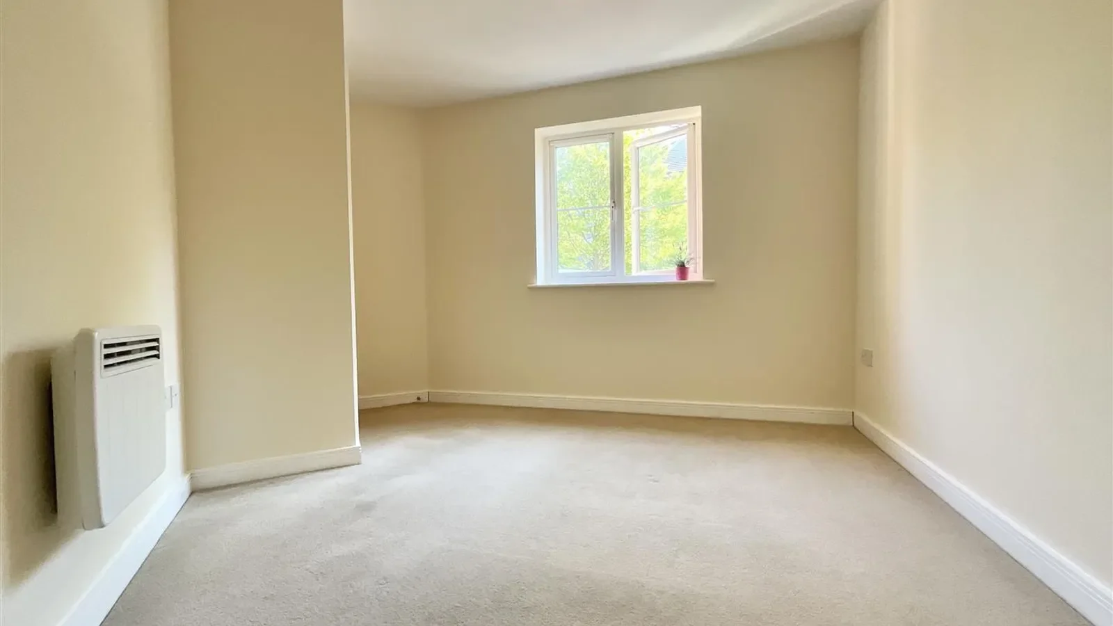 Flat Arnold Road in Bristol