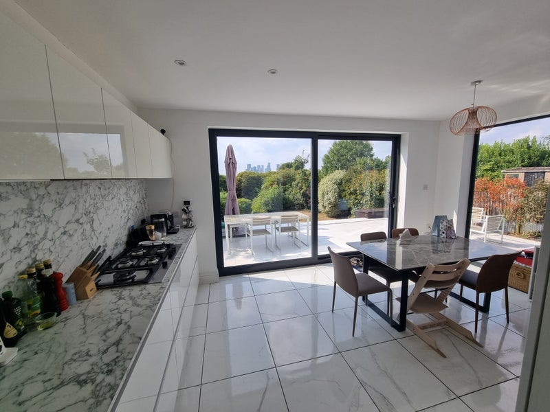 Room Coleraine Road in Greater London