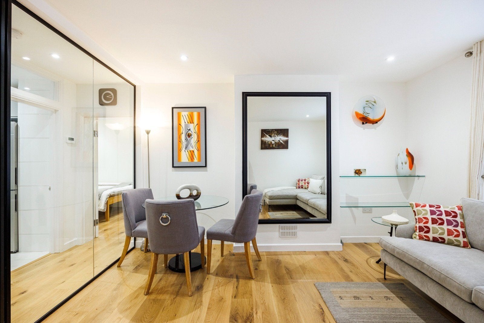 Flat Macklin Street in Greater London