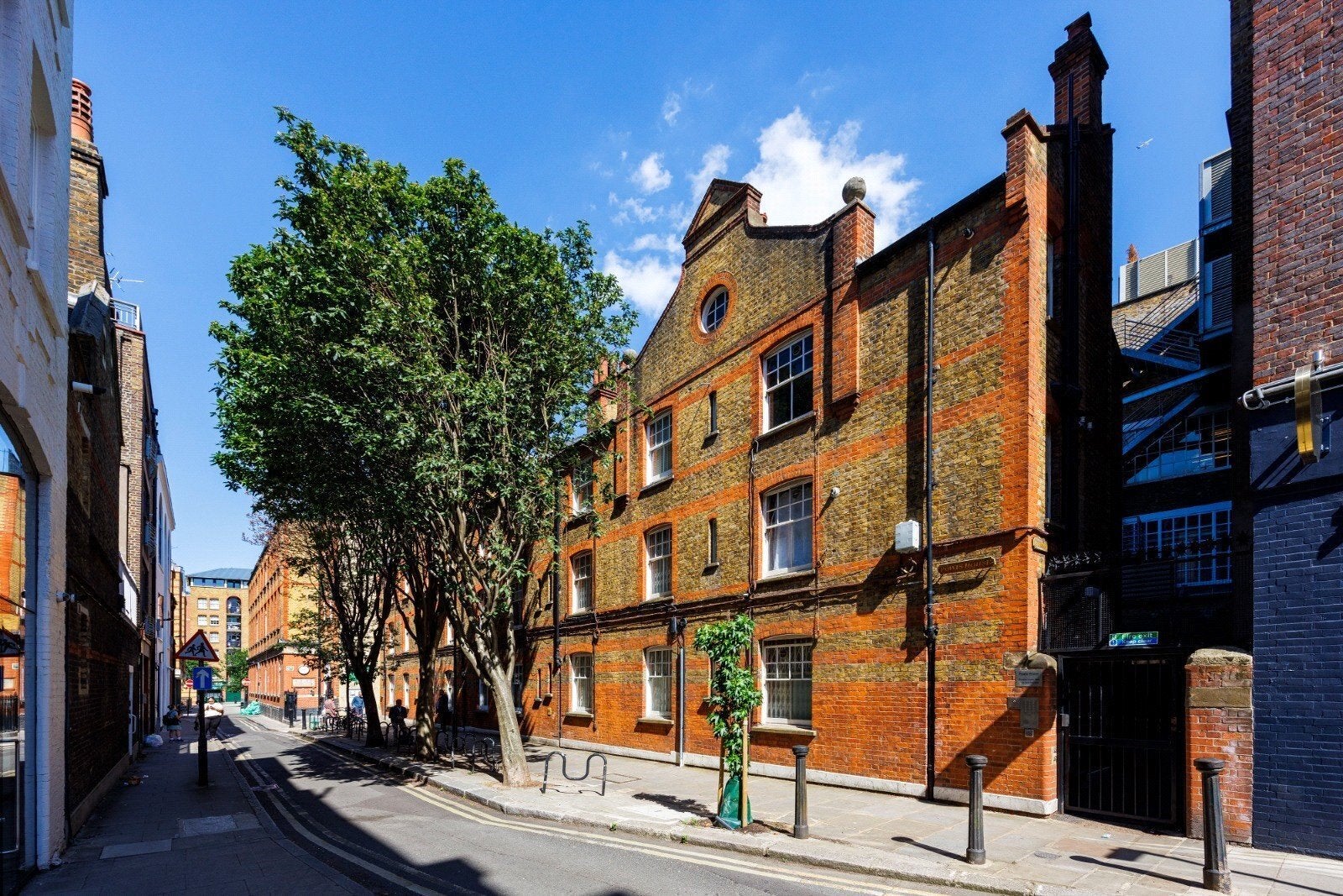 Flat Macklin Street in Greater London