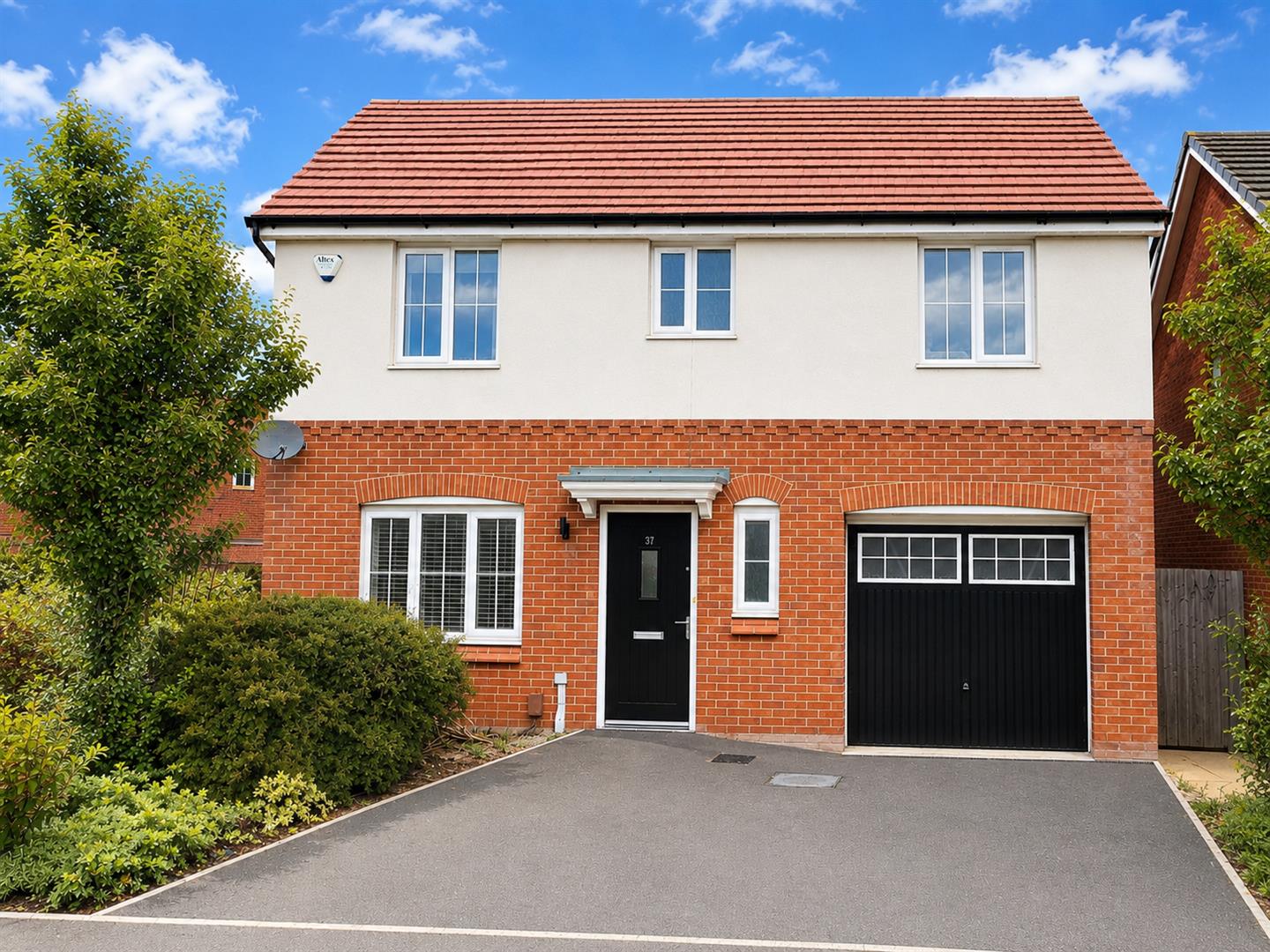 House Woolam Avenue in Ellesmere Port