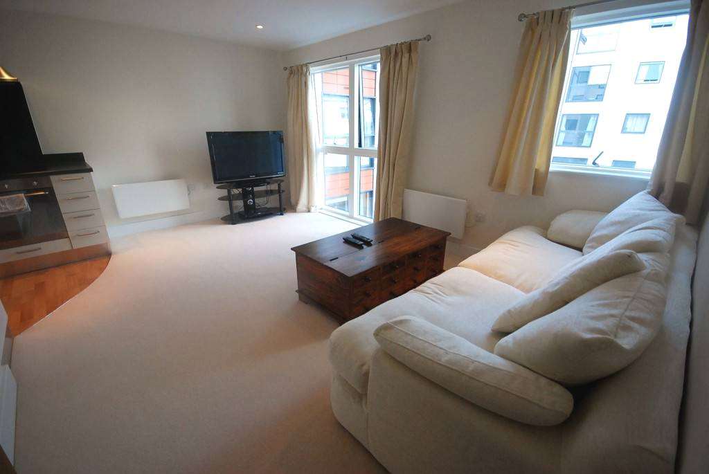Flat Oaks Square in Epsom