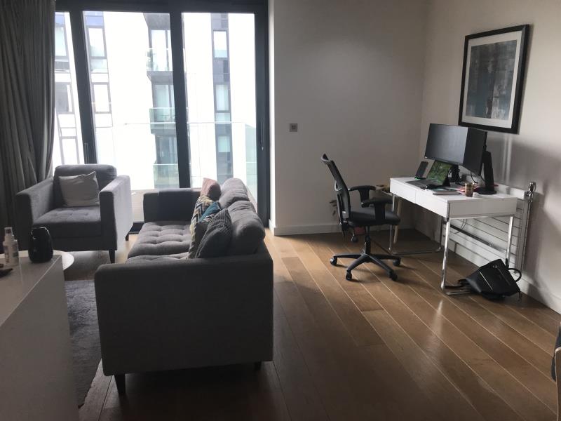 Flat Elvin Gardens in London