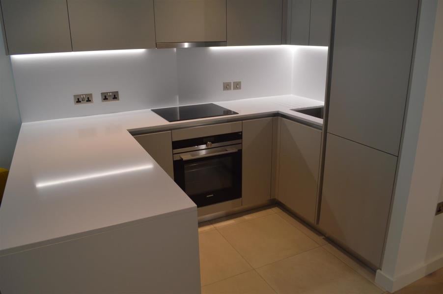 Flat Elvin Gardens in London