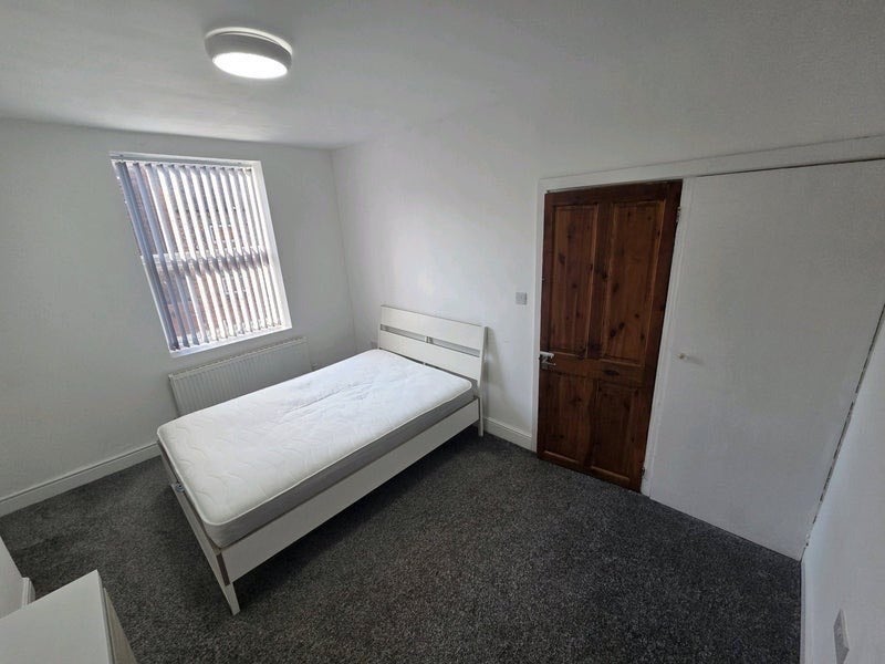 Room Wickham Street in Leeds