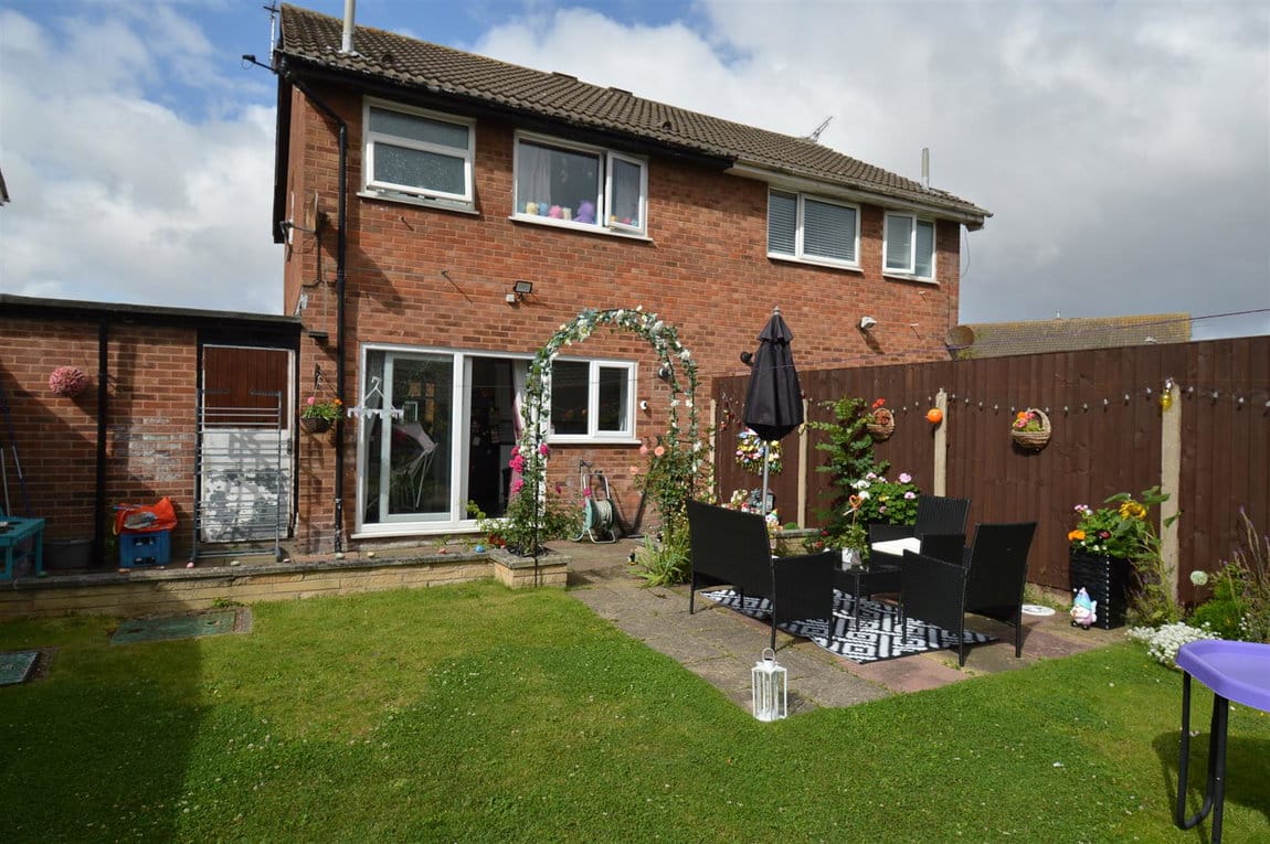 House Morpeth Close in Moreton