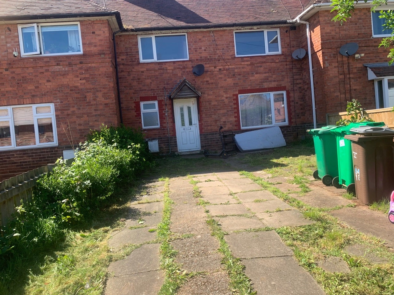 House Seaton Crescent in Nottingham
