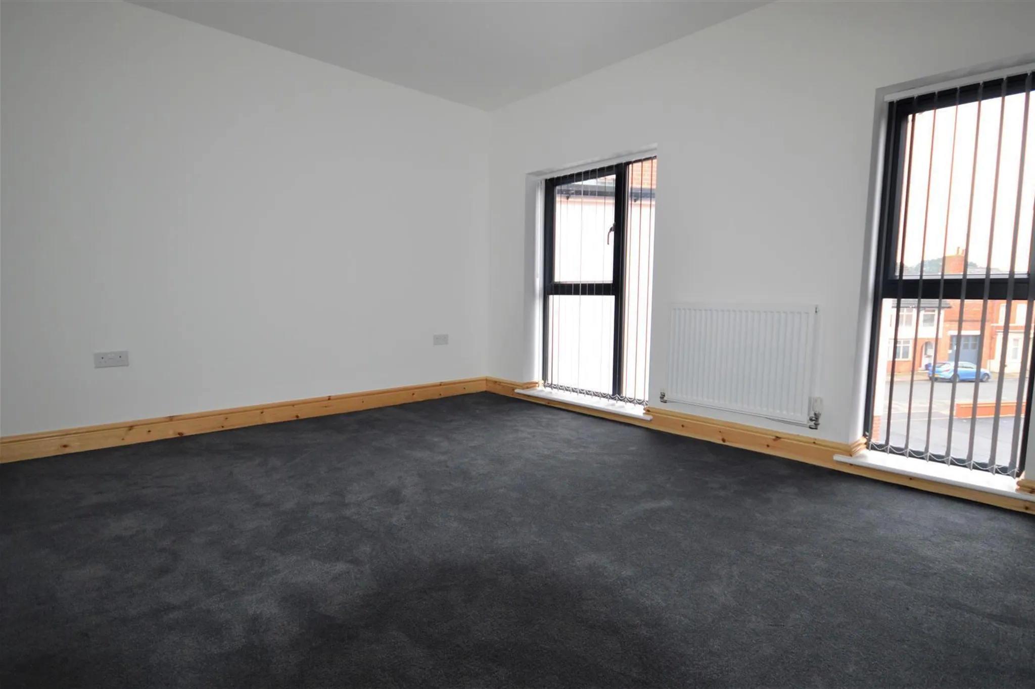 Flat Kingsthorpe Grove in Northampton