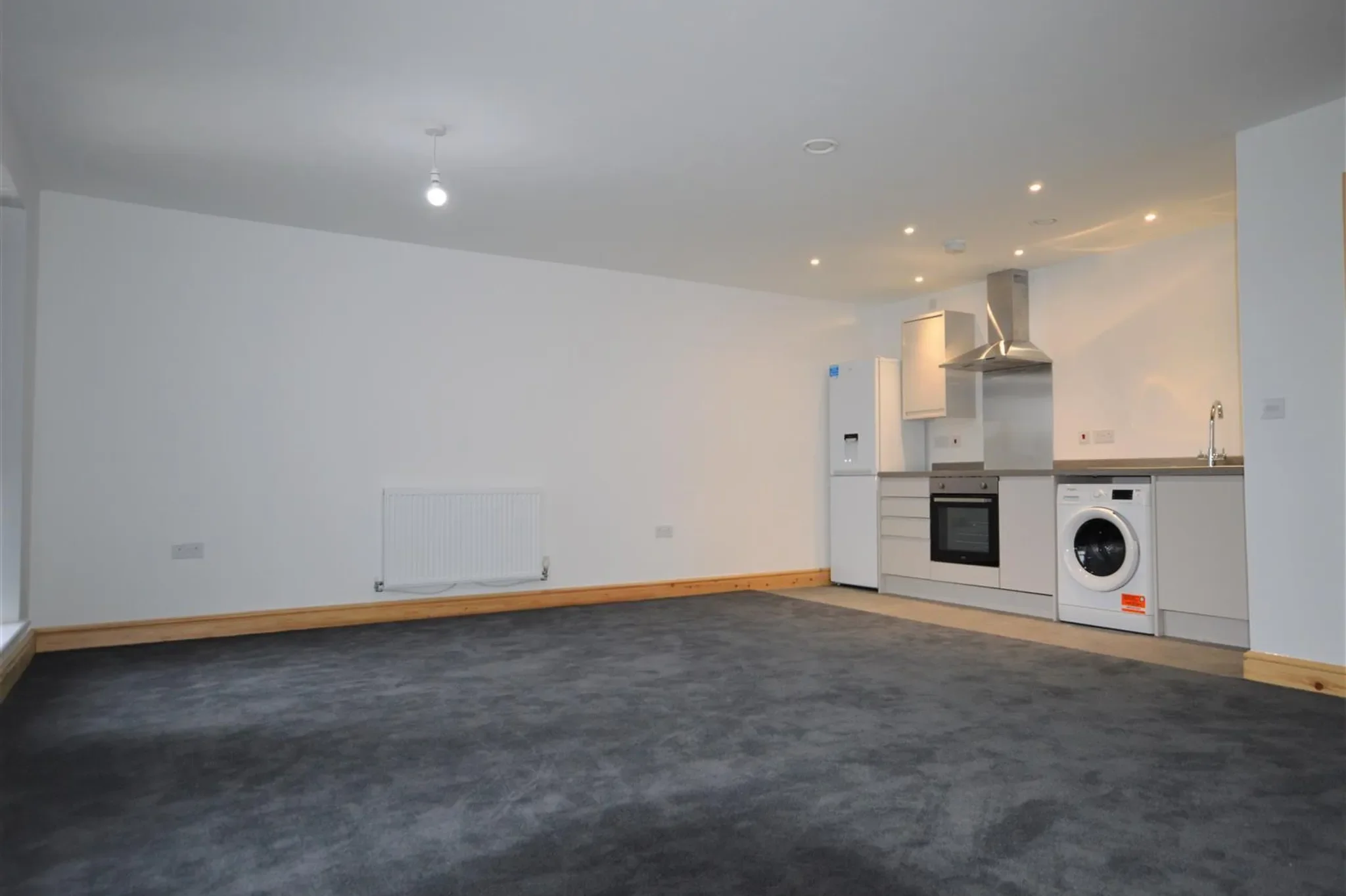 Flat Kingsthorpe Grove in Northampton