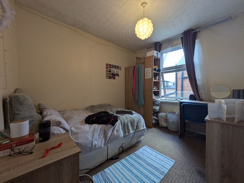 Flat Teversal Avenue in Nottingham