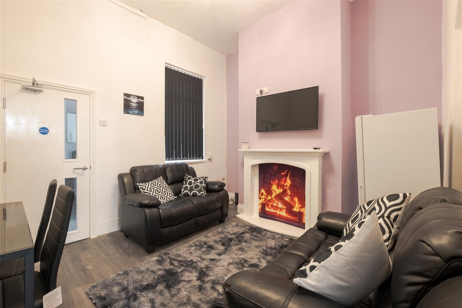 Room Salthouse Road in Barrow-in-Furness