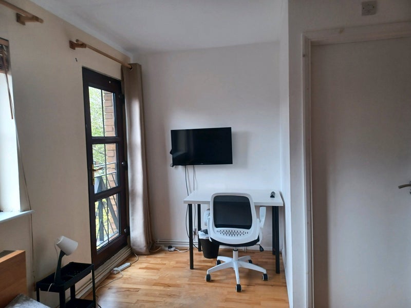 Room Brunswick Quay in Greater London