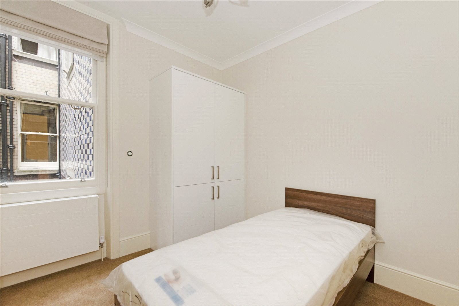 Flat Ridgmount Gardens in Greater London