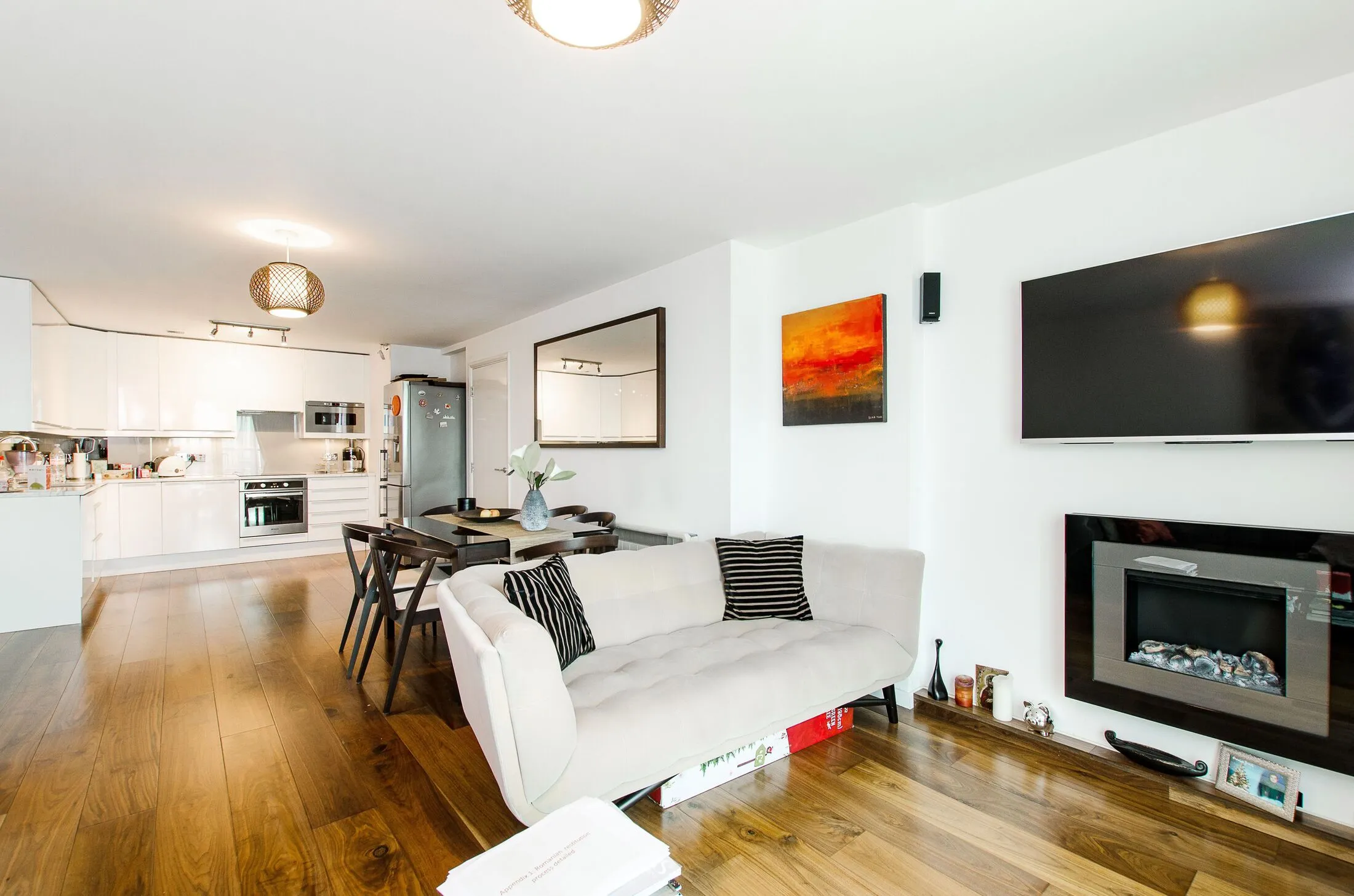 Flat Bridgefoot in Greater London