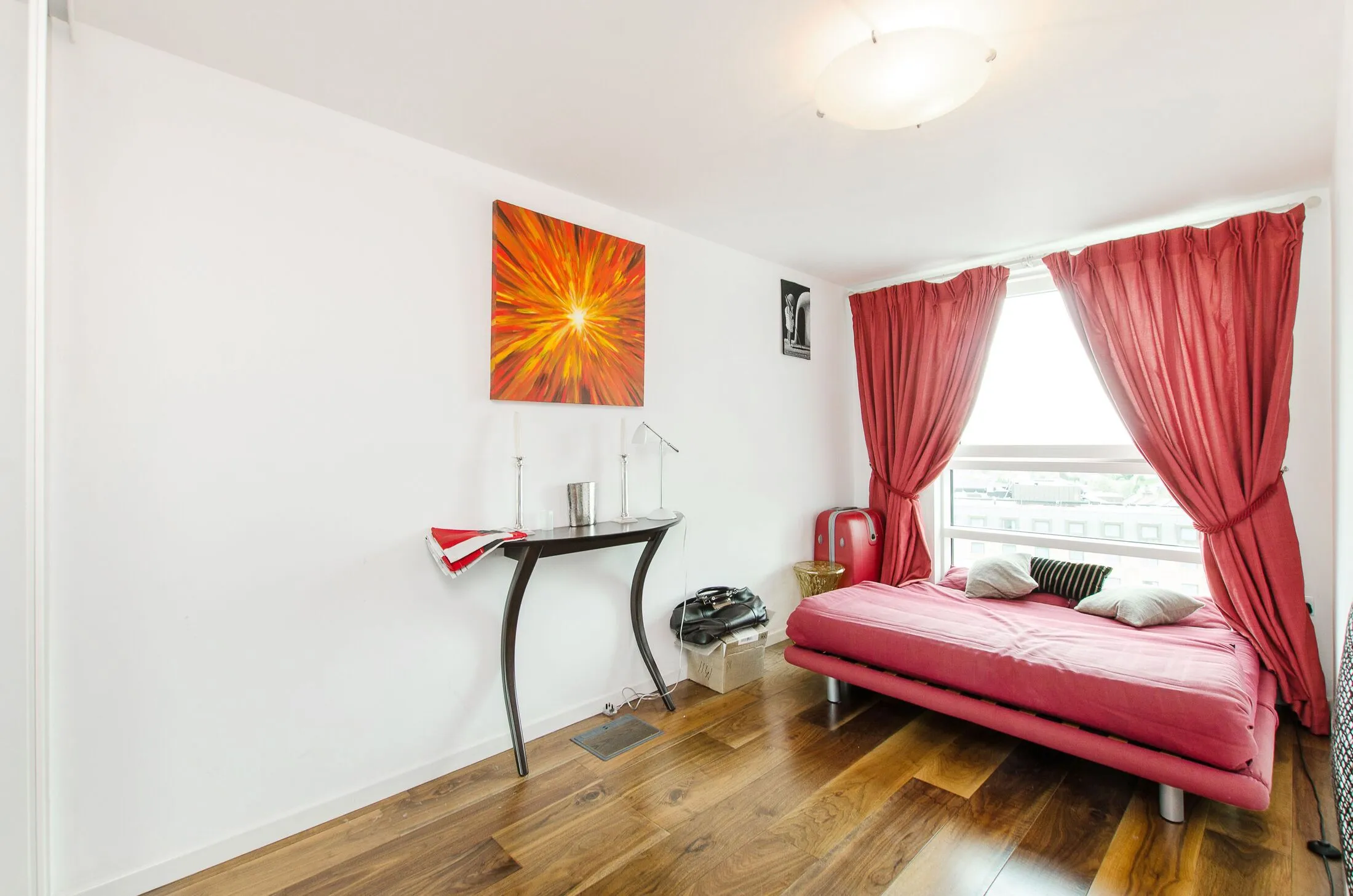 Flat Bridgefoot in Greater London