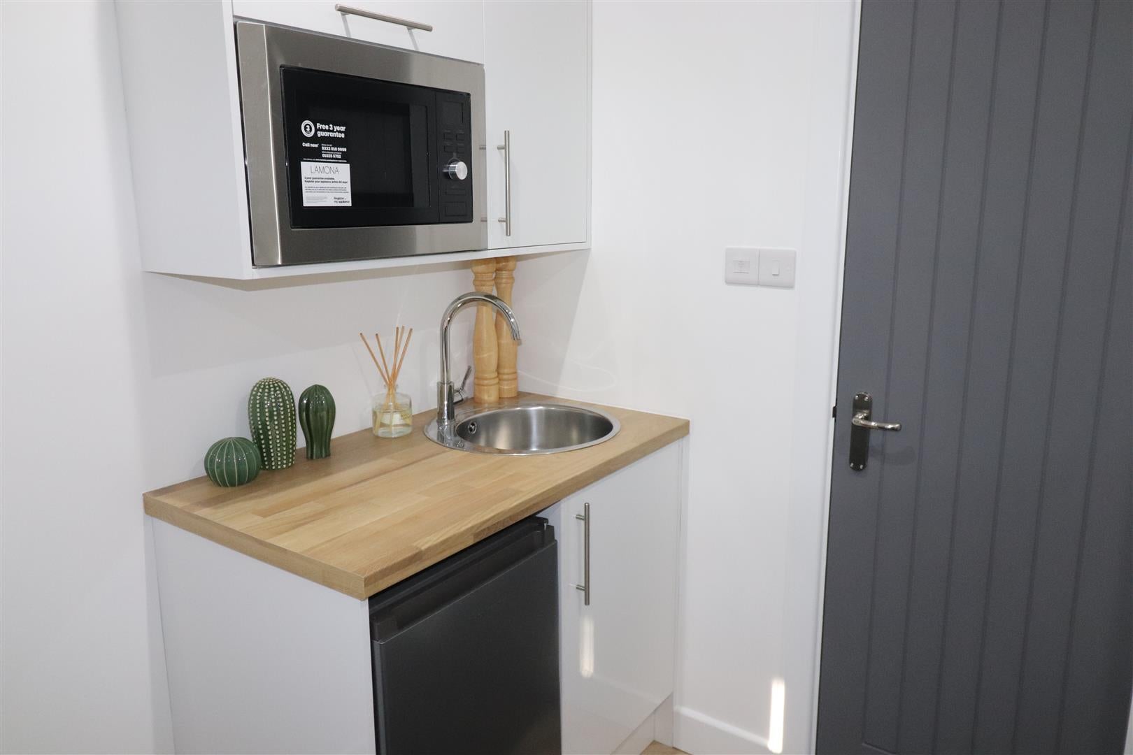 Room John Rous Avenue in Coventry
