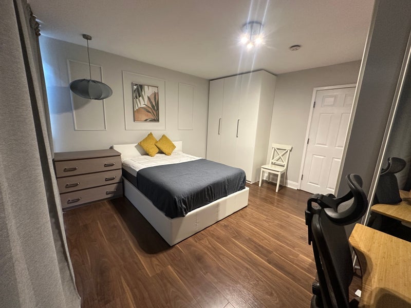 Room Tresham Crescent in City of Westminster