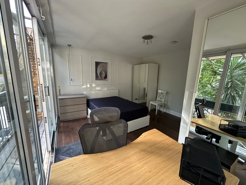 Room Tresham Crescent in City of Westminster