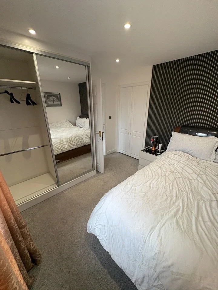 Room Newlyn Close in Greater London