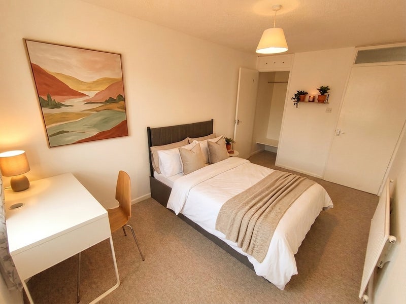 Room Greystoke Avenue in Bristol
