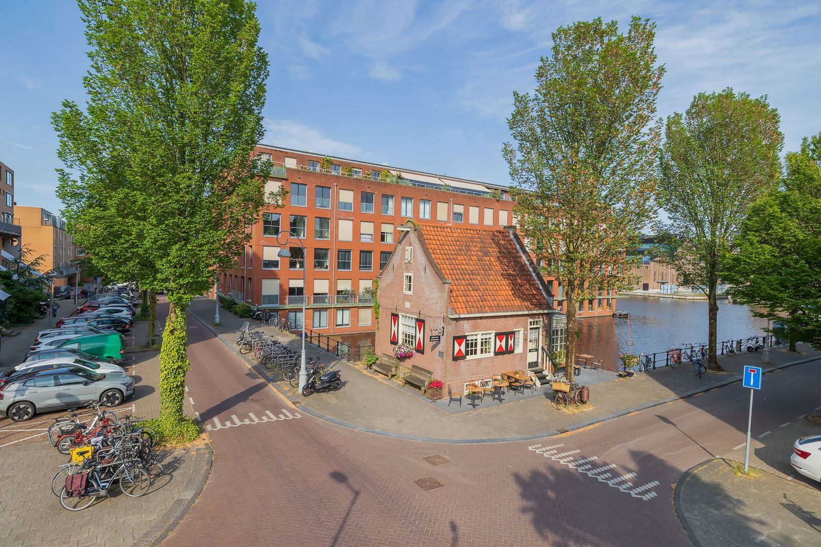 Appartement Jacob Burggraafstraat 220 in Amsterdam