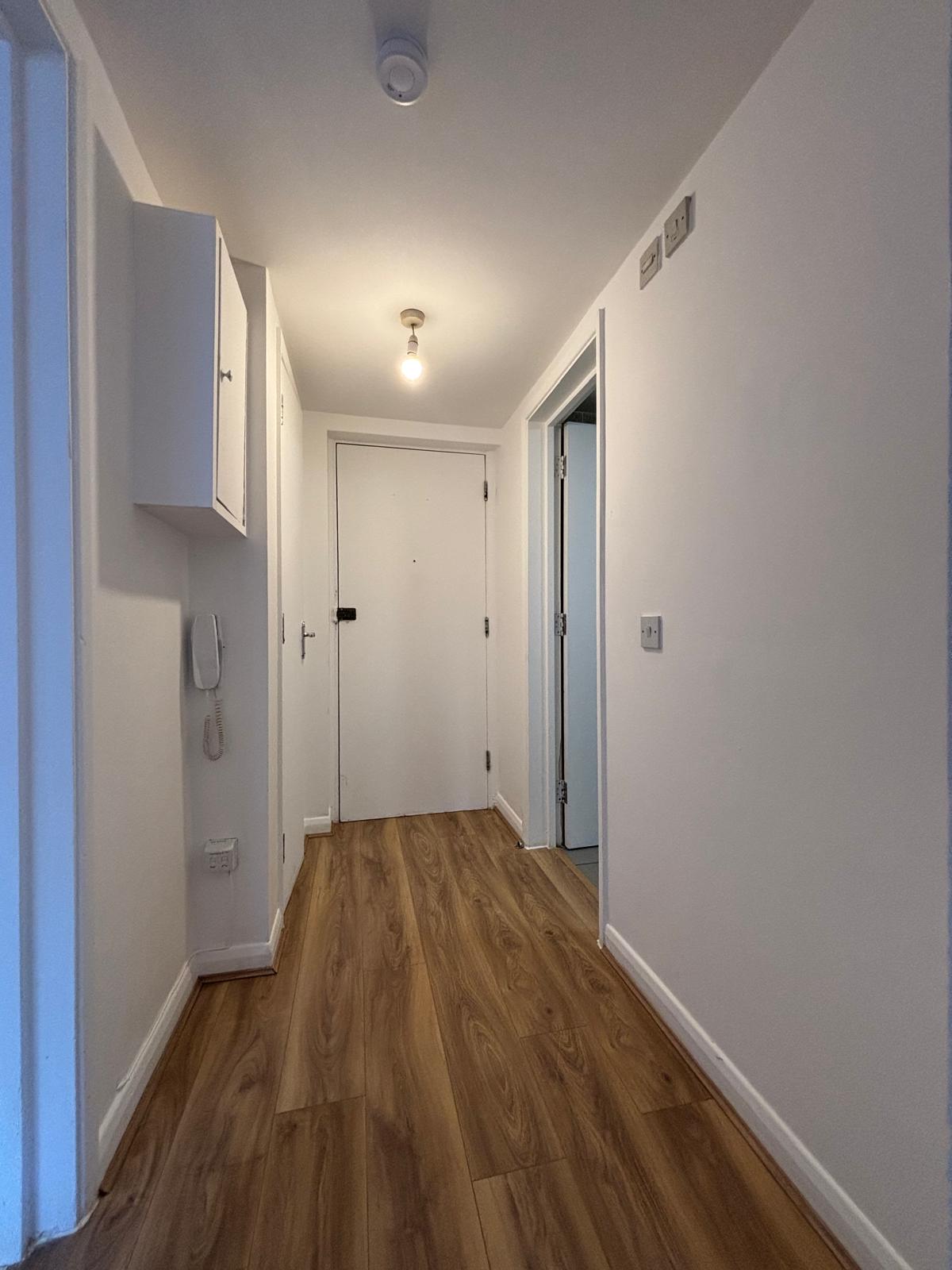 Flat Milliners Way in Luton