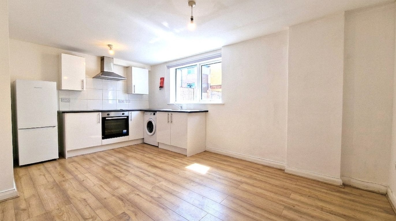Flat Milliners Way in Luton