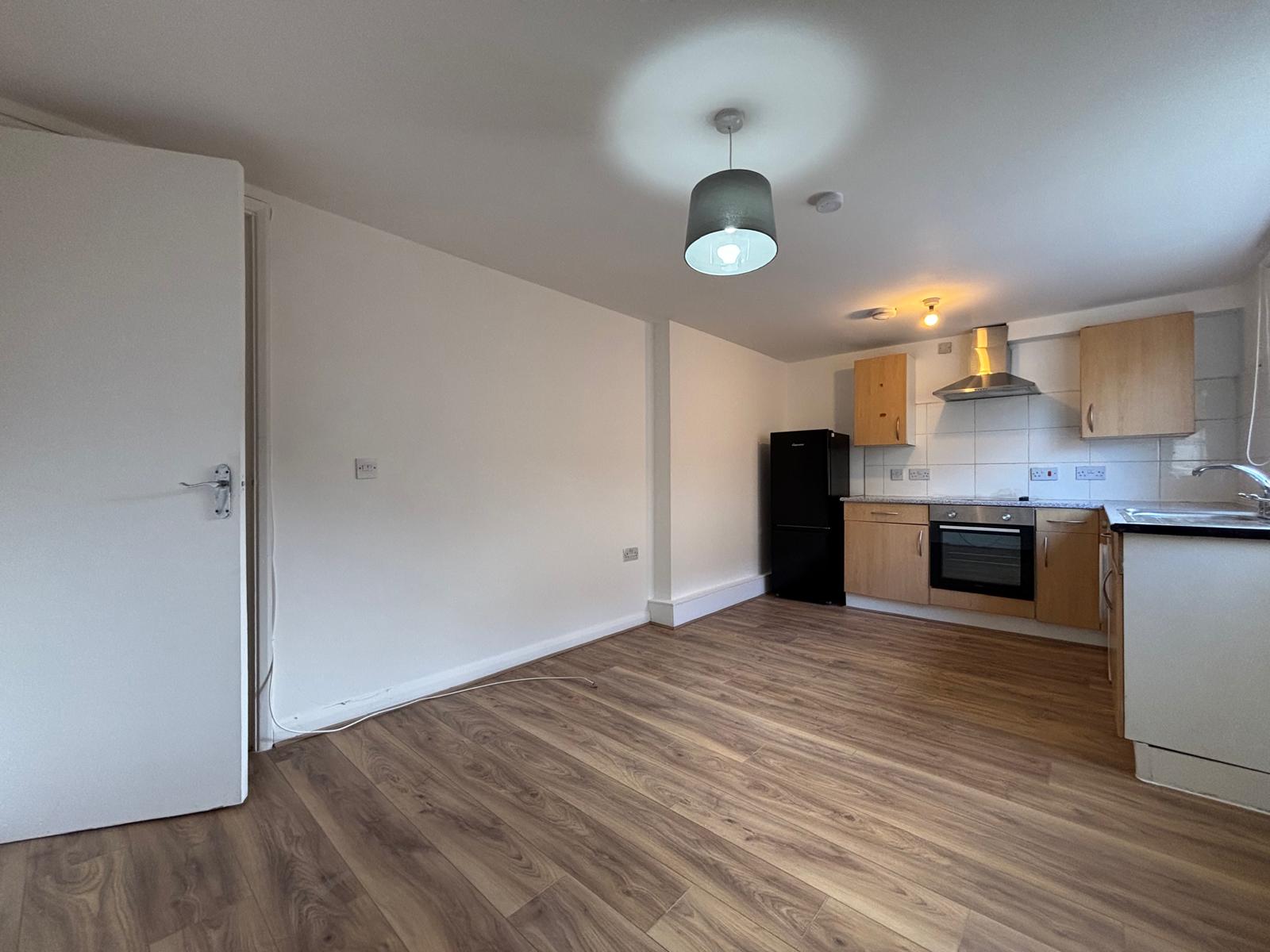 Flat Milliners Way in Luton