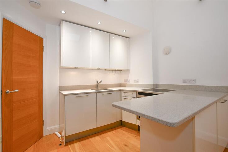 Flat Upton Avenue in St Albans