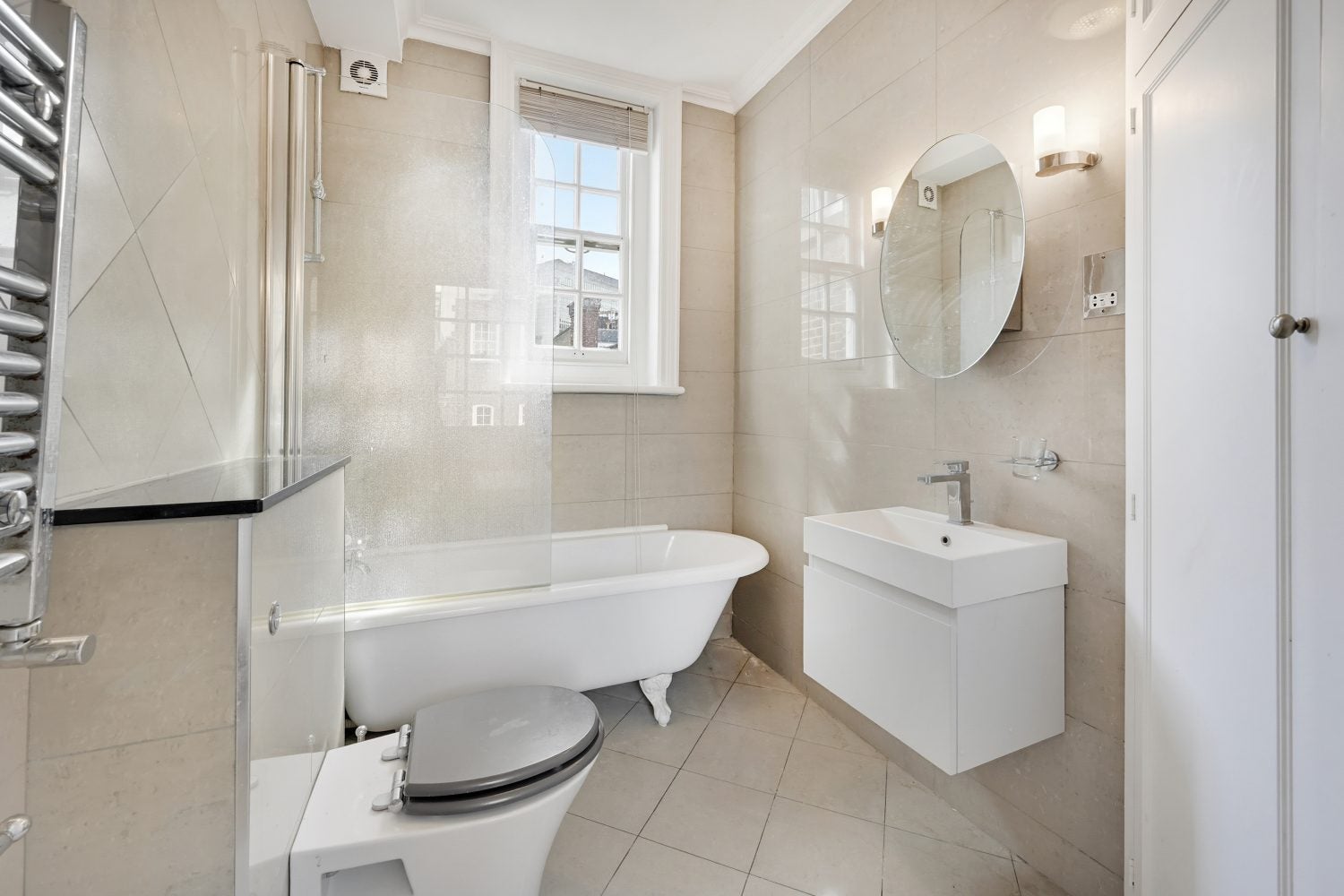Flat Catherine Place in City of Westminster