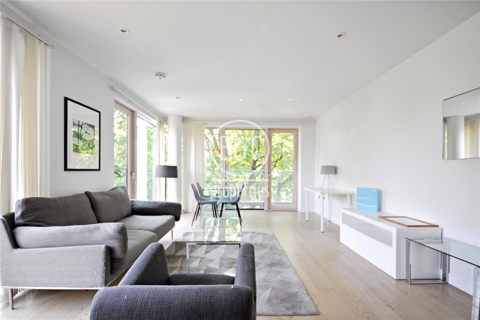Flat Rodney Road in Greater London