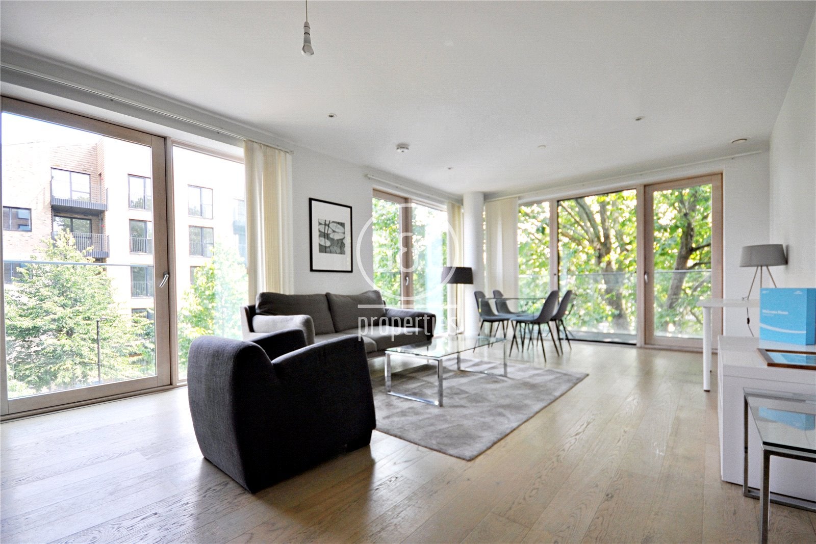 Flat Rodney Road in Greater London