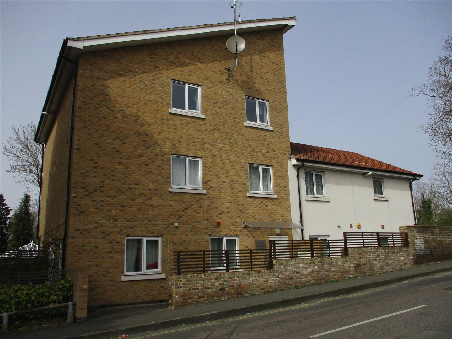Flat Punjab Lane in Greater London