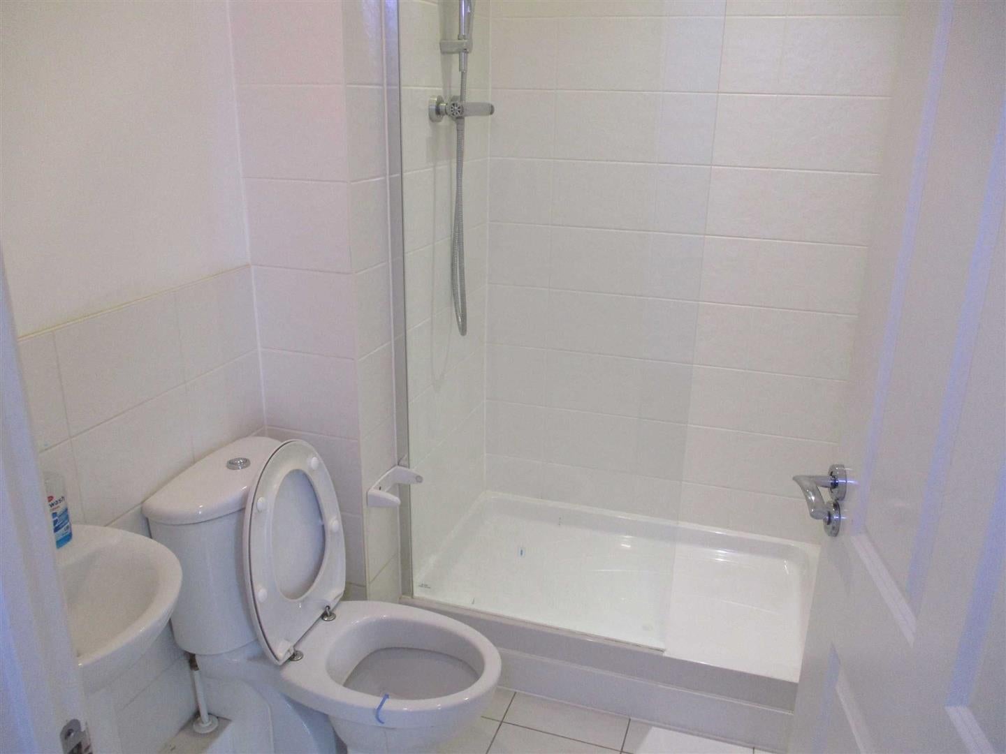 Flat Punjab Lane in Greater London