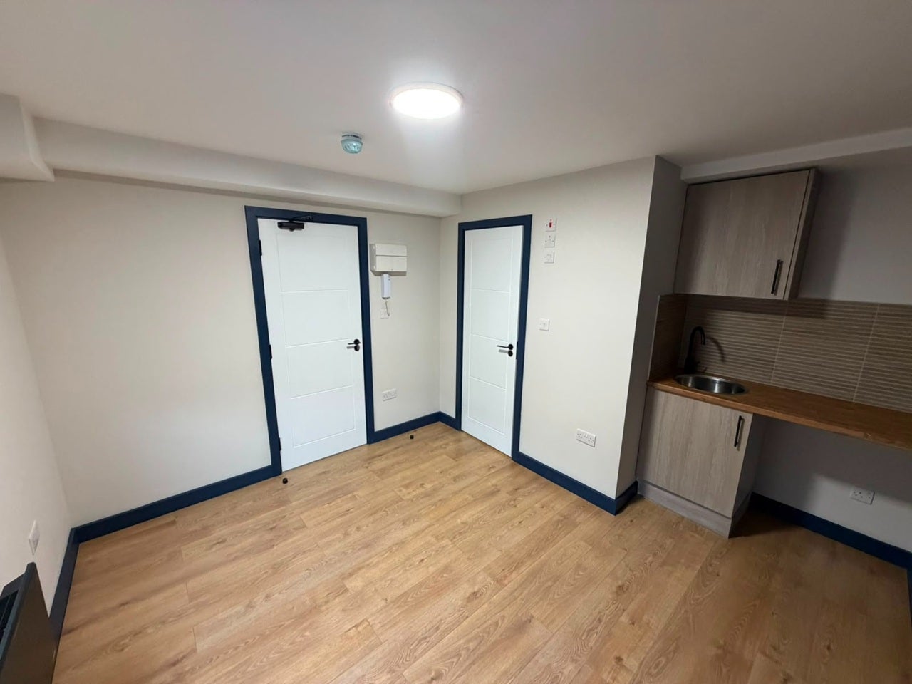 Flat Dendridge Close in Greater London