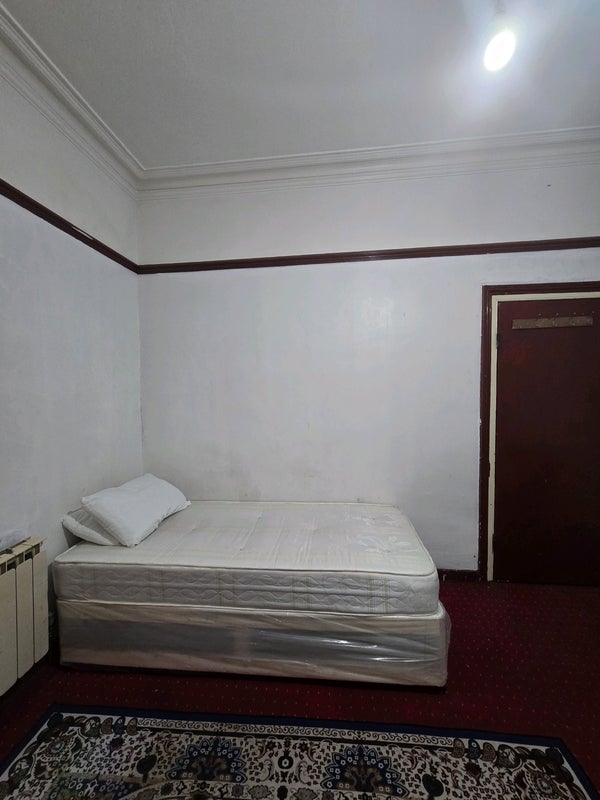 Room Leigh Road in Greater London