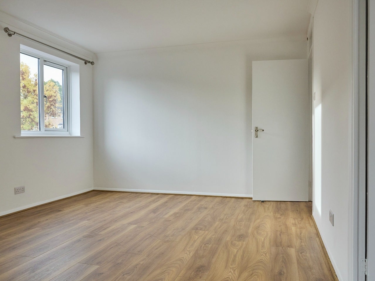 Flat Cambridge Gardens in Greater London
