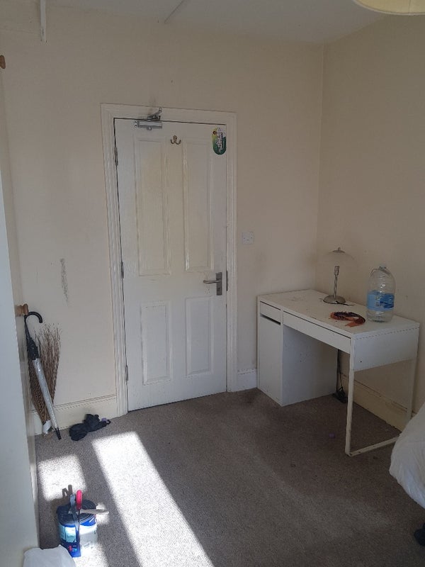 Room Julien Road in Greater London