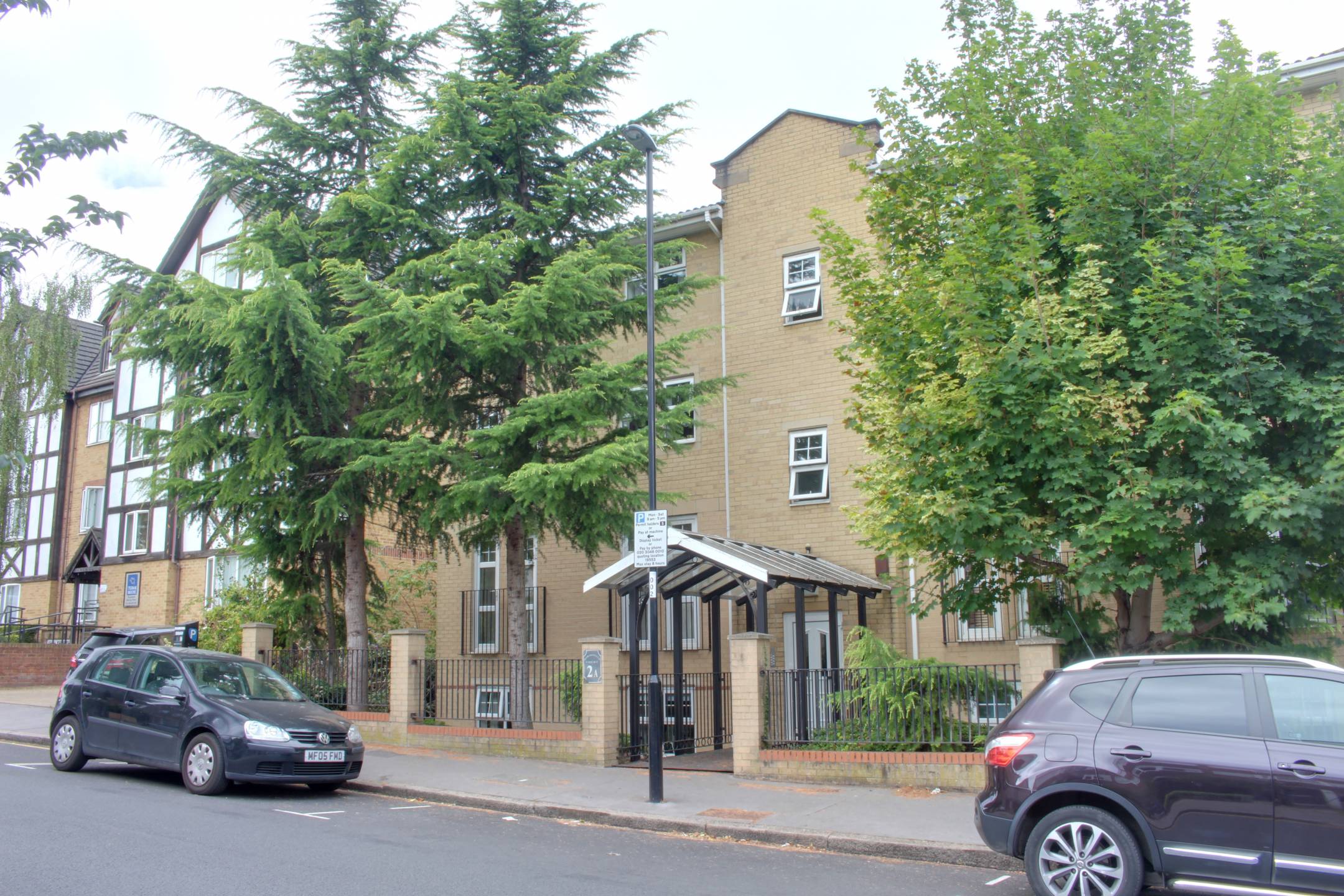 Flat Birdhurst Road in Greater London