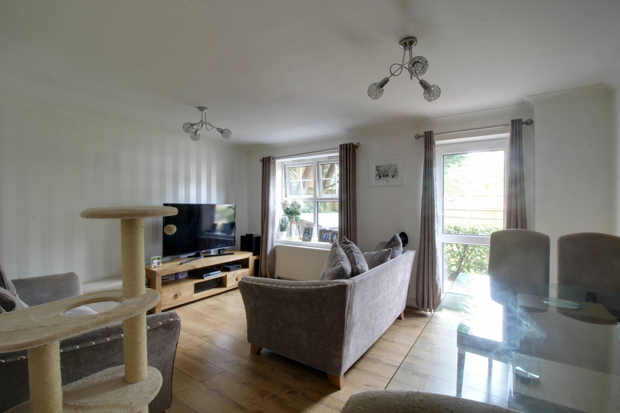 Flat Birdhurst Road in Greater London