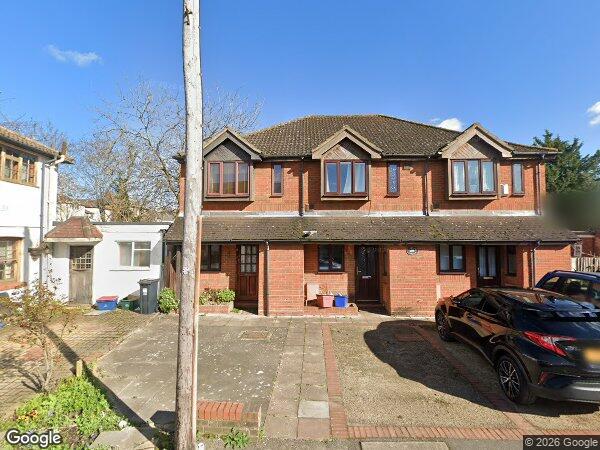 House Clipstone Road in Greater London