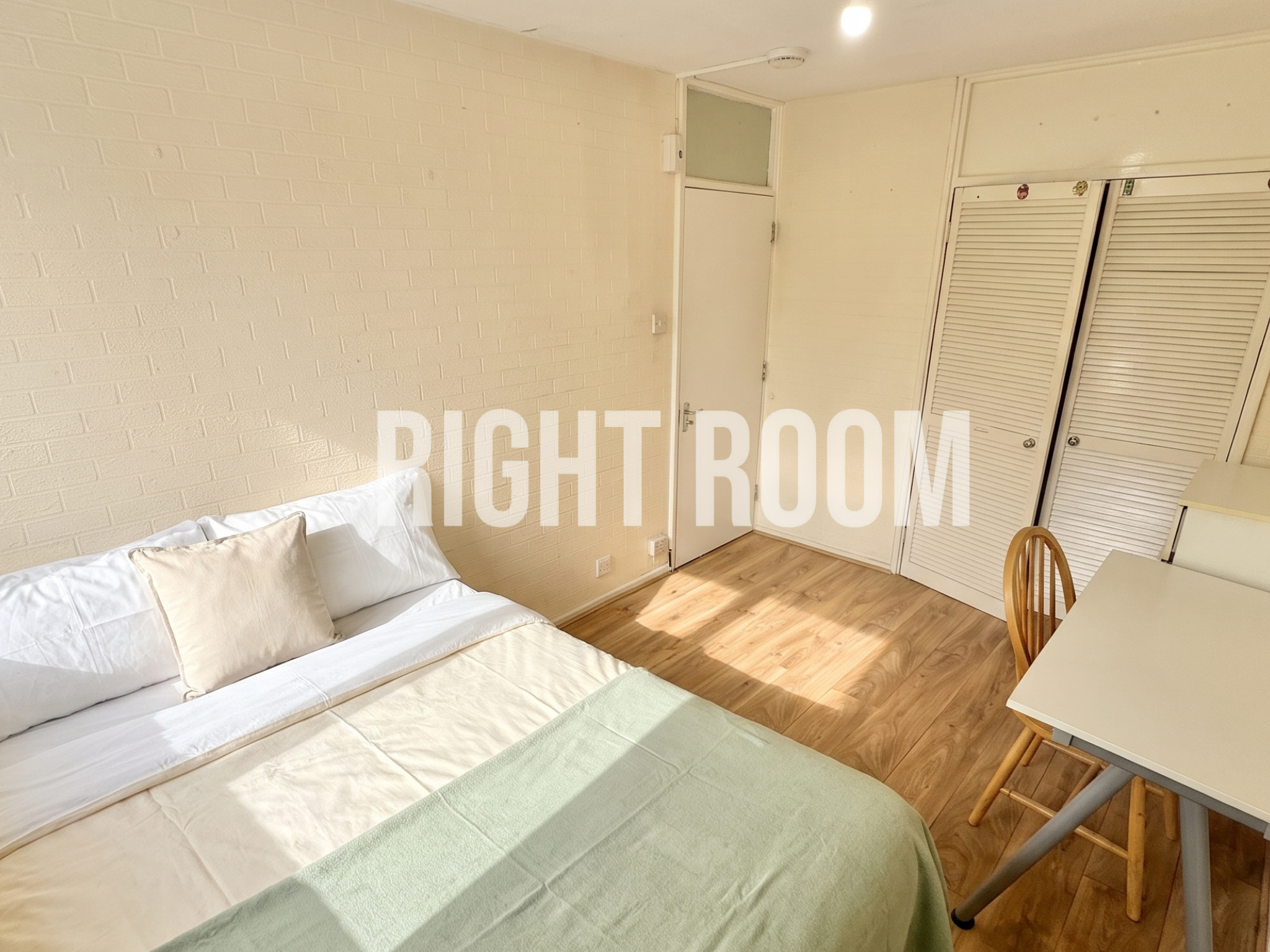 Room Ricardo Street in Greater London