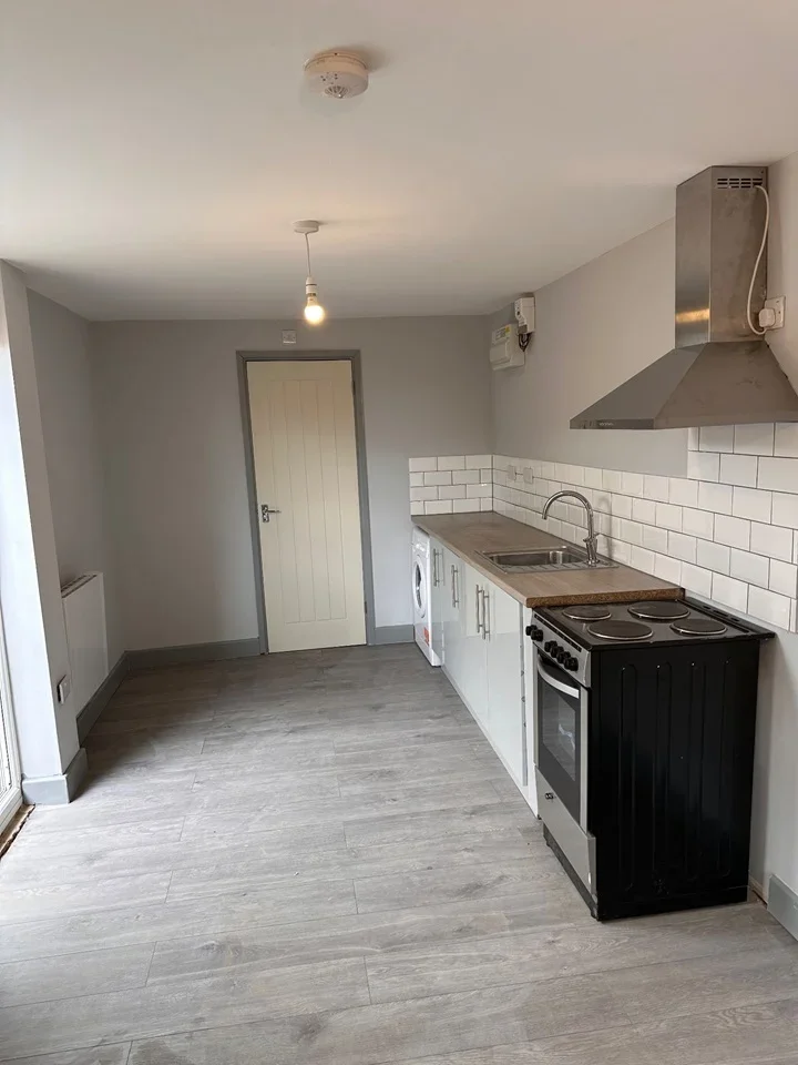 Flat Bennetts Avenue in Greater London