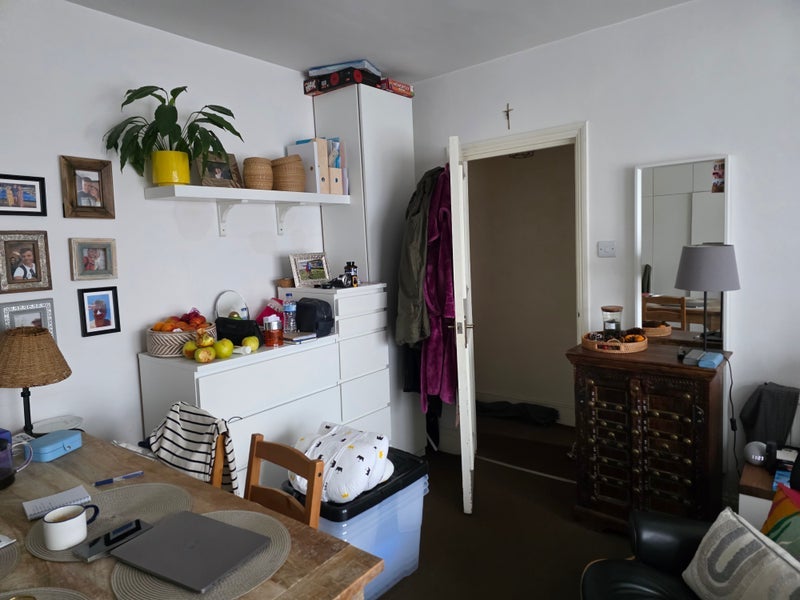 Room Harefield Road in Greater London