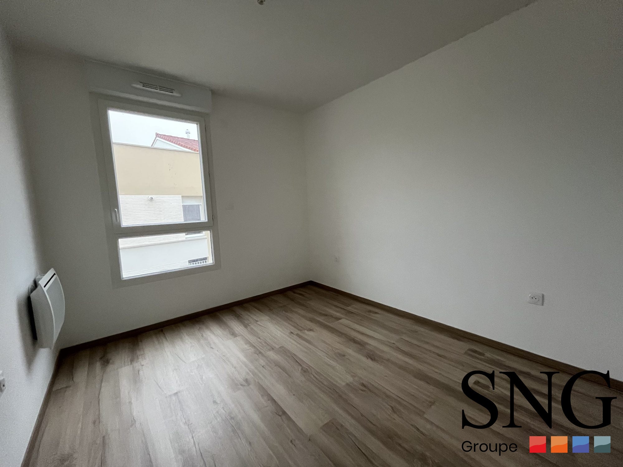 Flat Rue de la Poste in Pins-Justaret