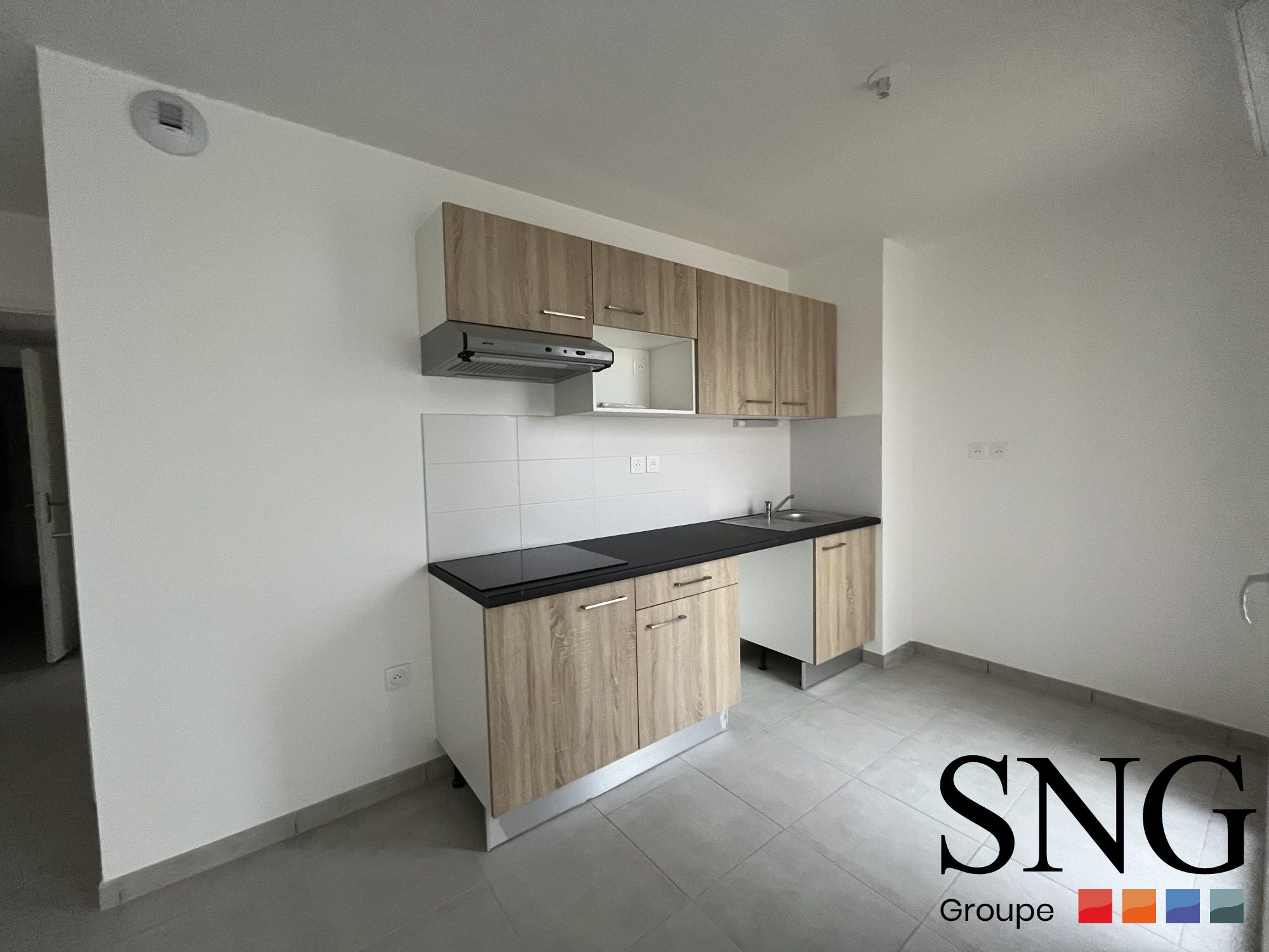 Flat Rue de la Poste in Pins-Justaret