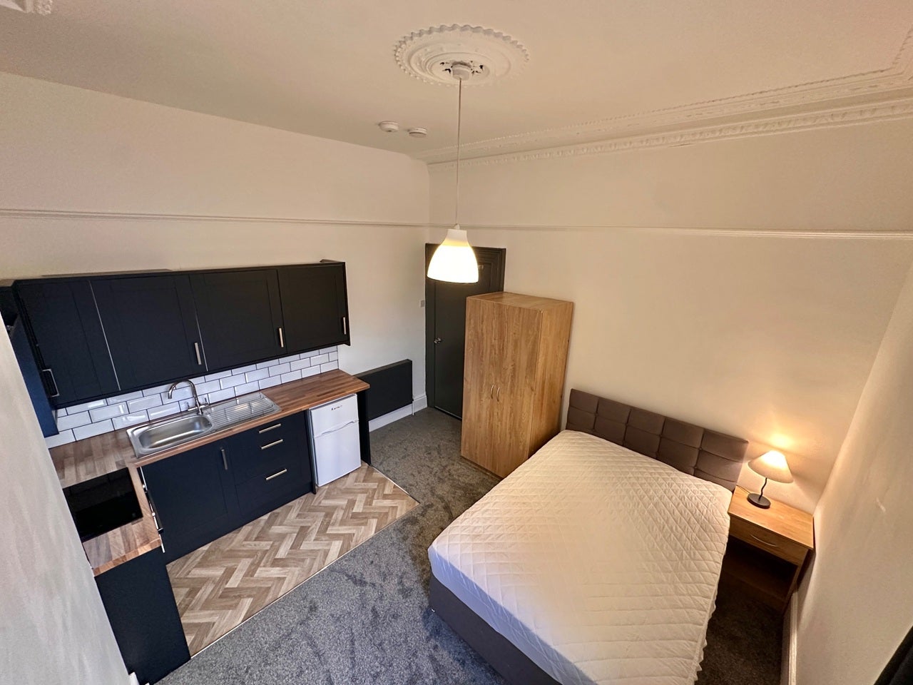 Room Pentillie Road in Plymouth