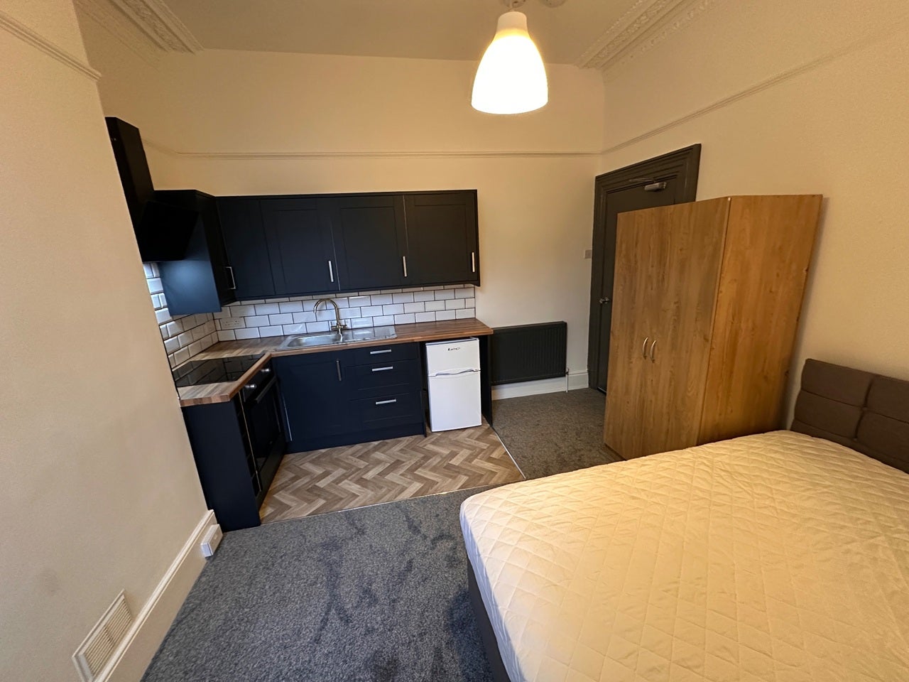 Room Pentillie Road in Plymouth